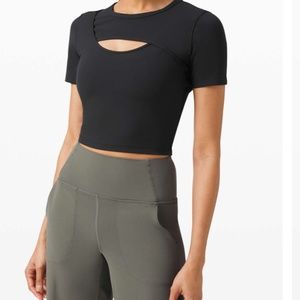 Lululemon Get Centered Top Size 0 NWOT
